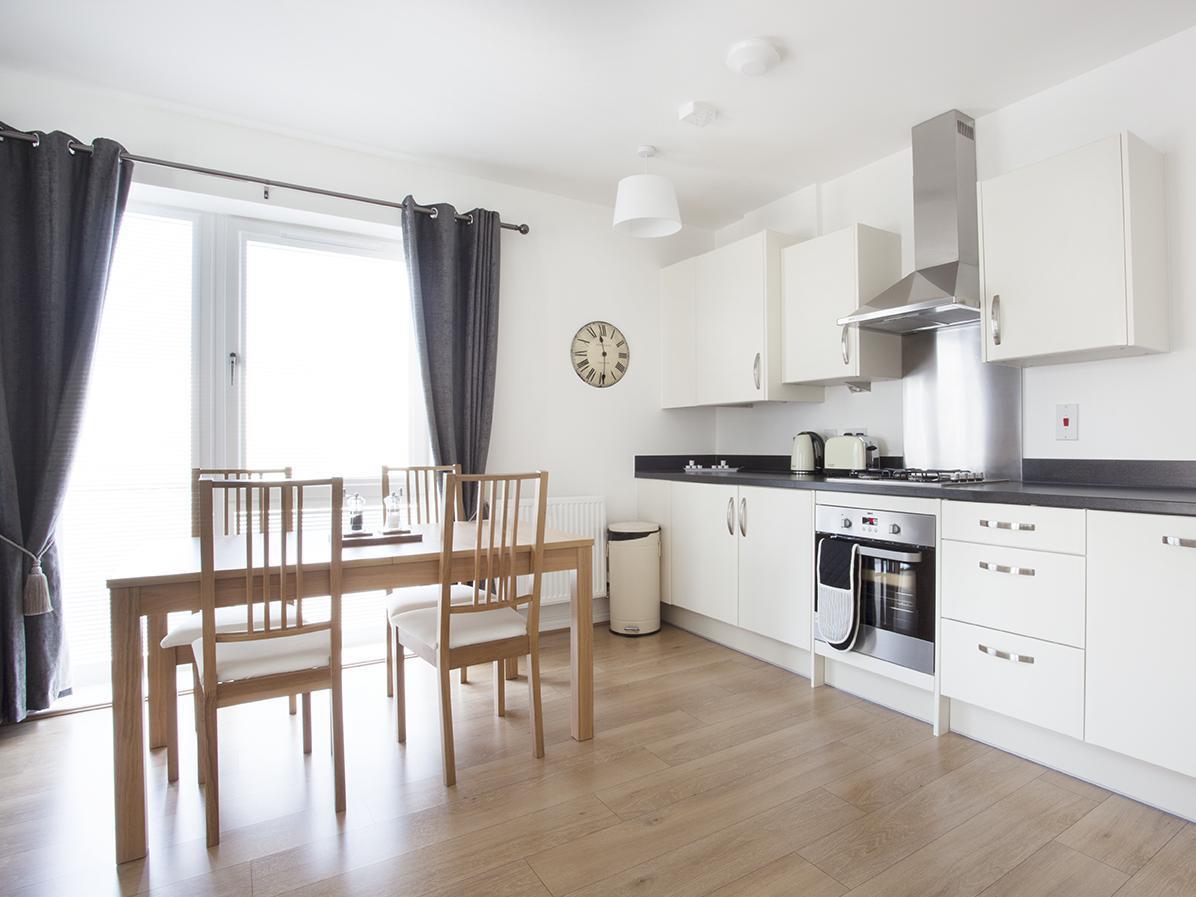 Campbell Park - City Stay Apartments Милтон-Кейнс Экстерьер фото